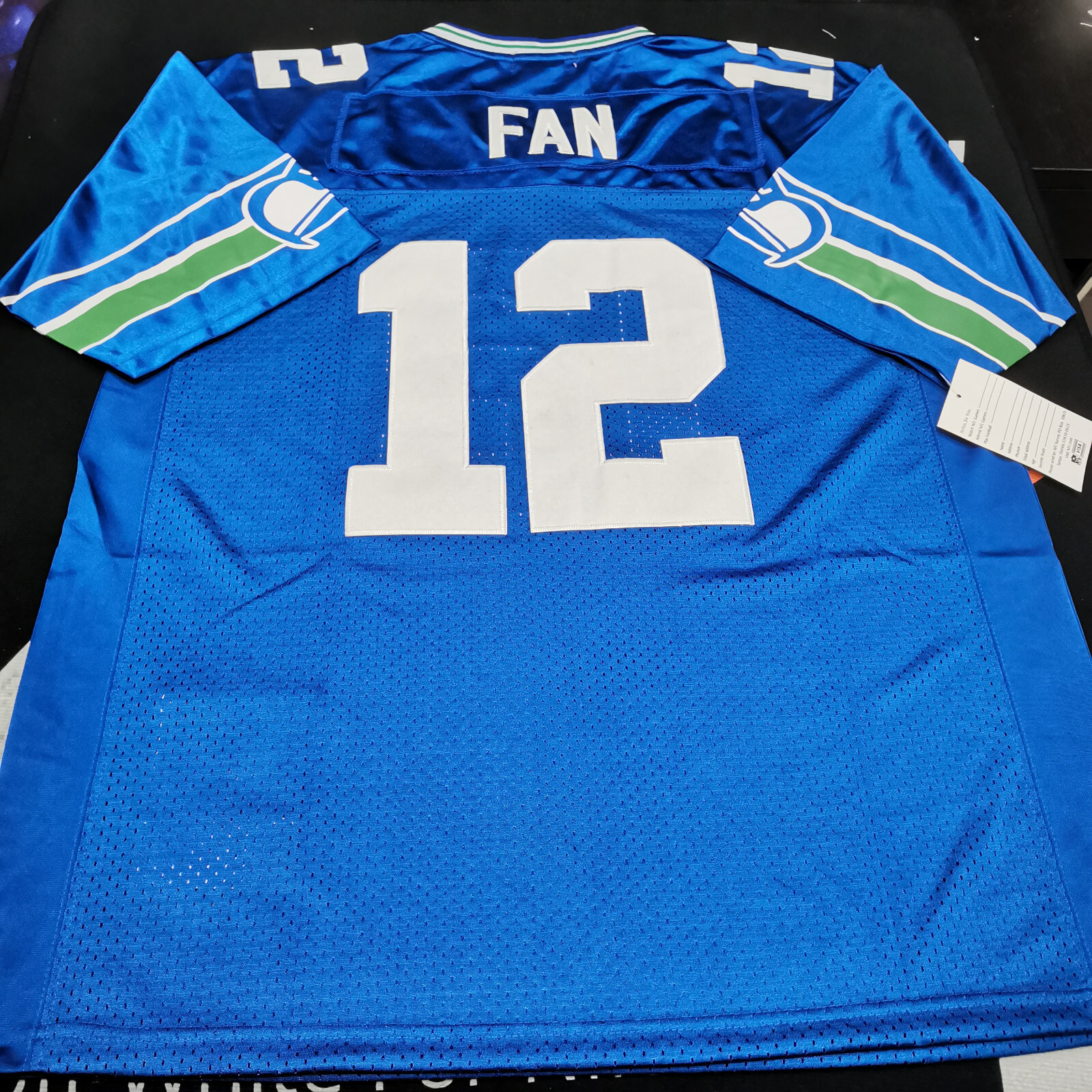 Where to Find Retro Seahawks Gear? We Show You Awesome Spots for Throwback Stuff!