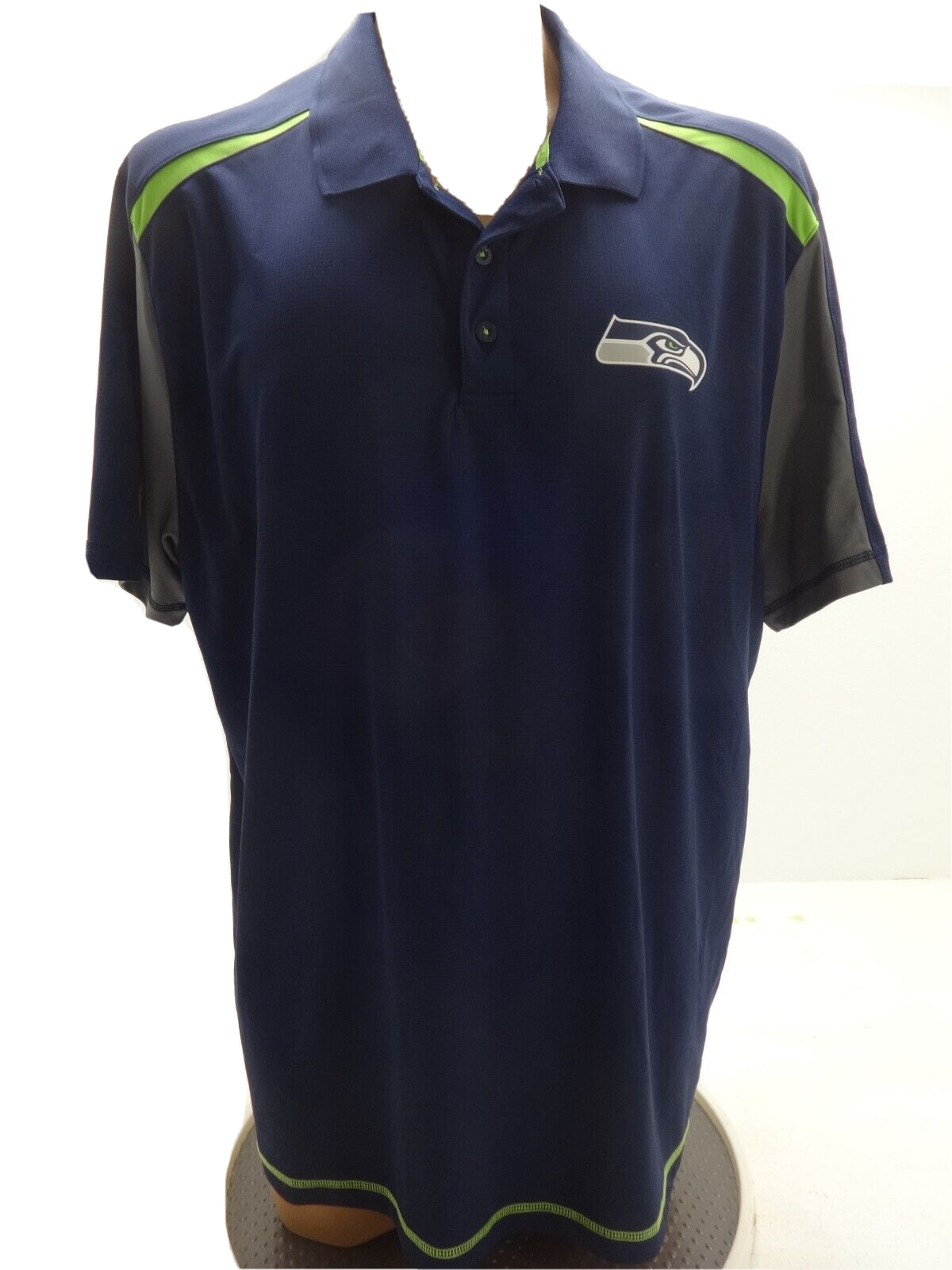 Finding a cheap Seahawks polo shirt (Here is how you get cool fan gear and save money)