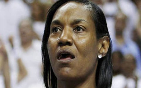 LeBron James Mother and Delonte West: What Really Happened Back Then? The Truth Behind All the Rumors.